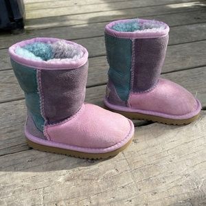 Ugg girl toddler boots size 8